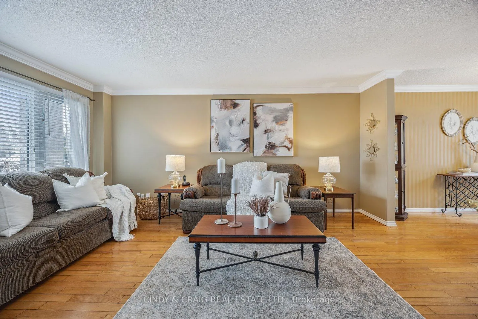 Photo 3 of 840 Charisma Crescent, Oshawa, McLaughlin — HOMEH