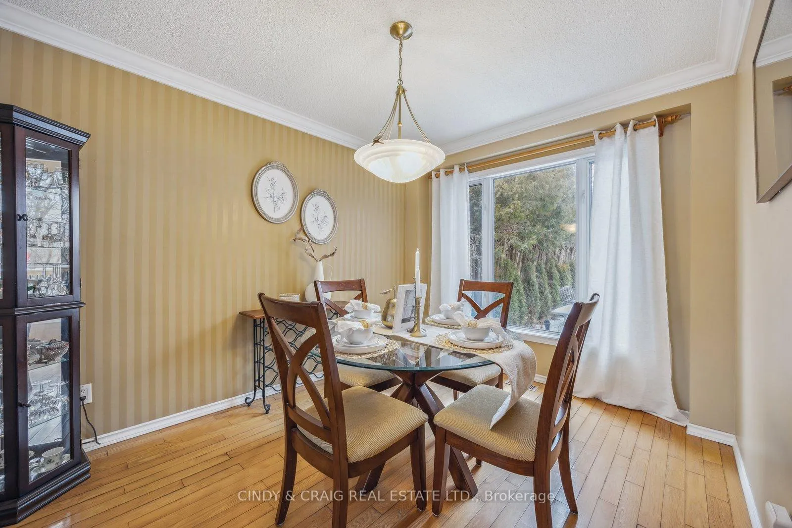 Photo 5 of 840 Charisma Crescent, Oshawa, McLaughlin — HOMEH