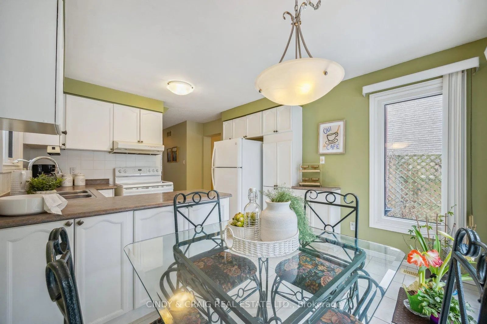 Photo 7 of 840 Charisma Crescent, Oshawa, McLaughlin — HOMEH