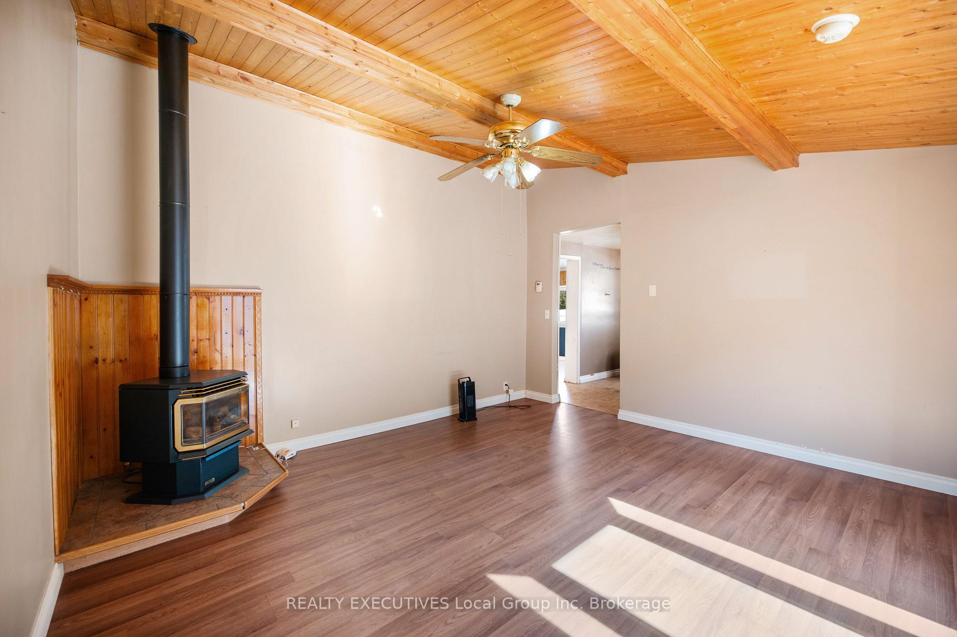 Photo 8 of 330 Nineth Street, Mattawa — HOMEH