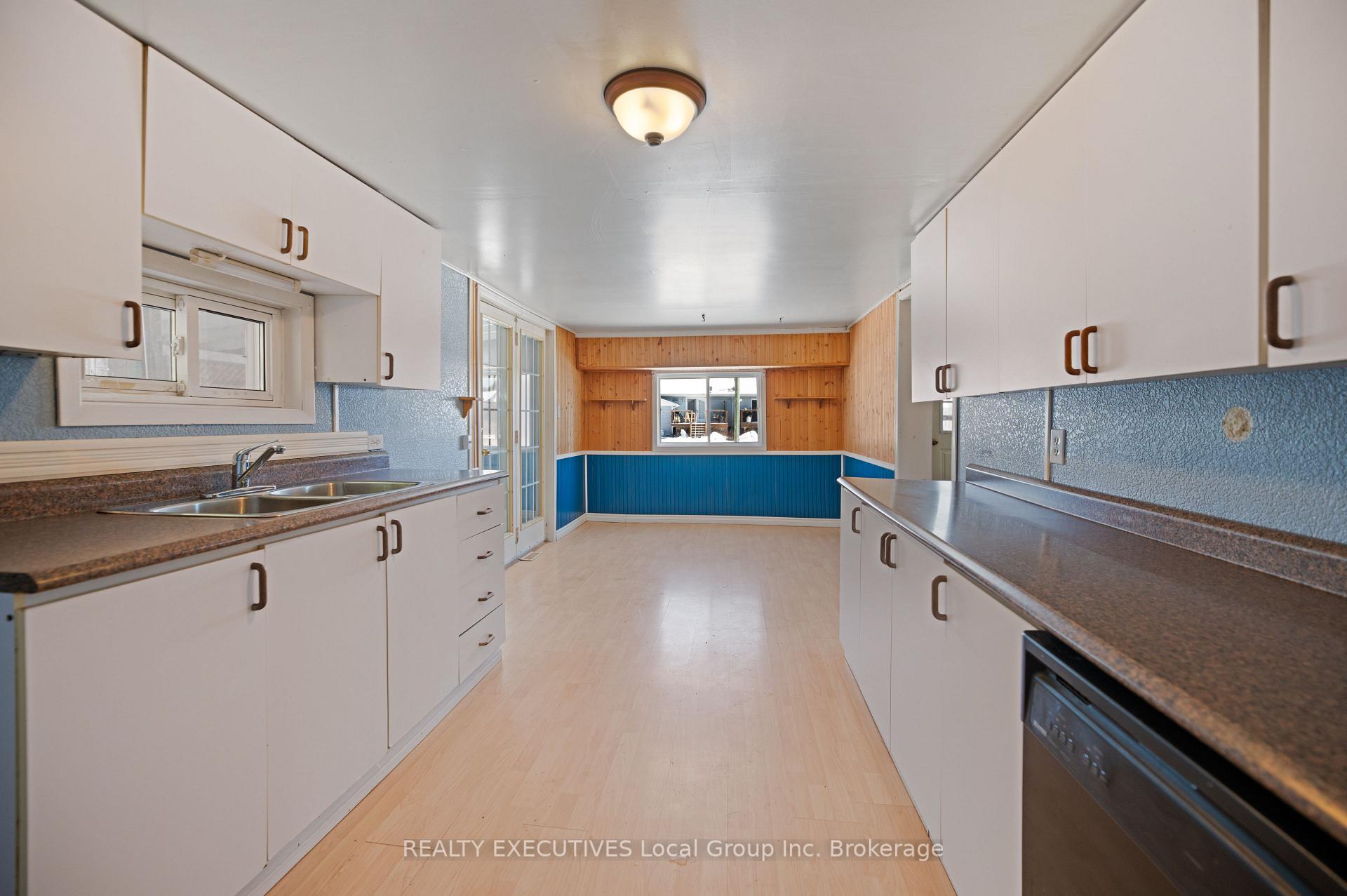 Photo 11 of 330 Nineth Street, Mattawa — HOMEH
