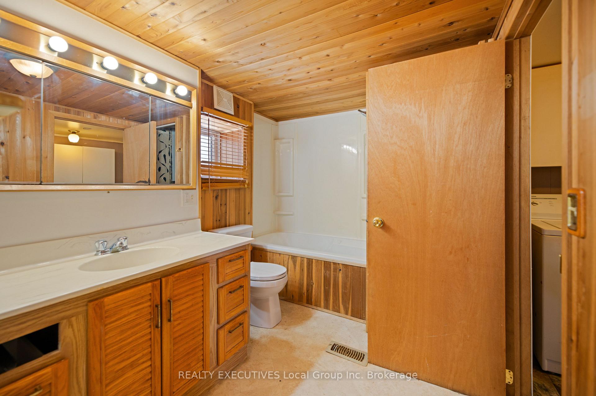 Photo 17 of 330 Nineth Street, Mattawa — HOMEH