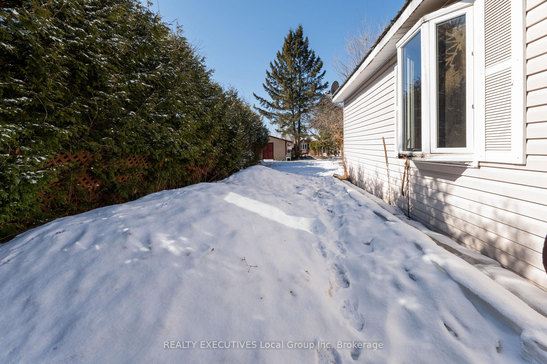 Photo 31 of 330 Nineth Street, Mattawa — HOMEH