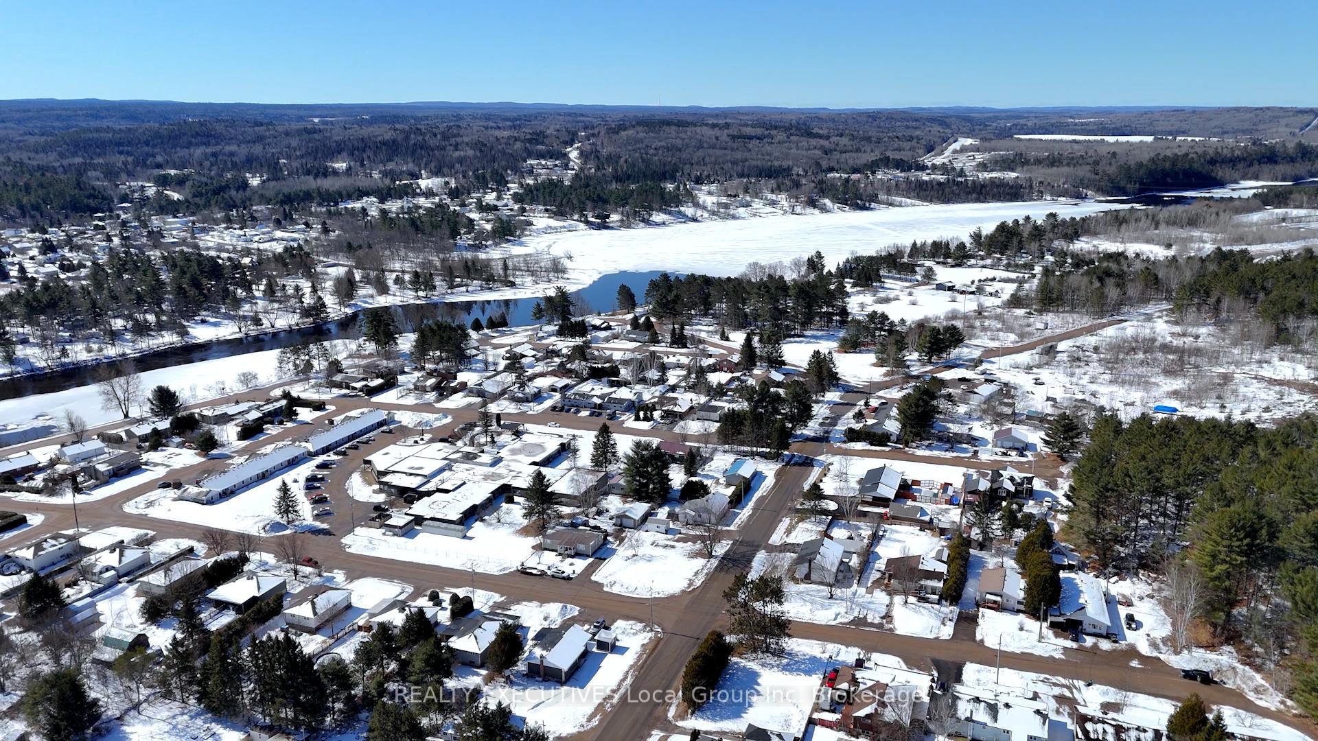 Photo 33 of 330 Nineth Street, Mattawa — HOMEH