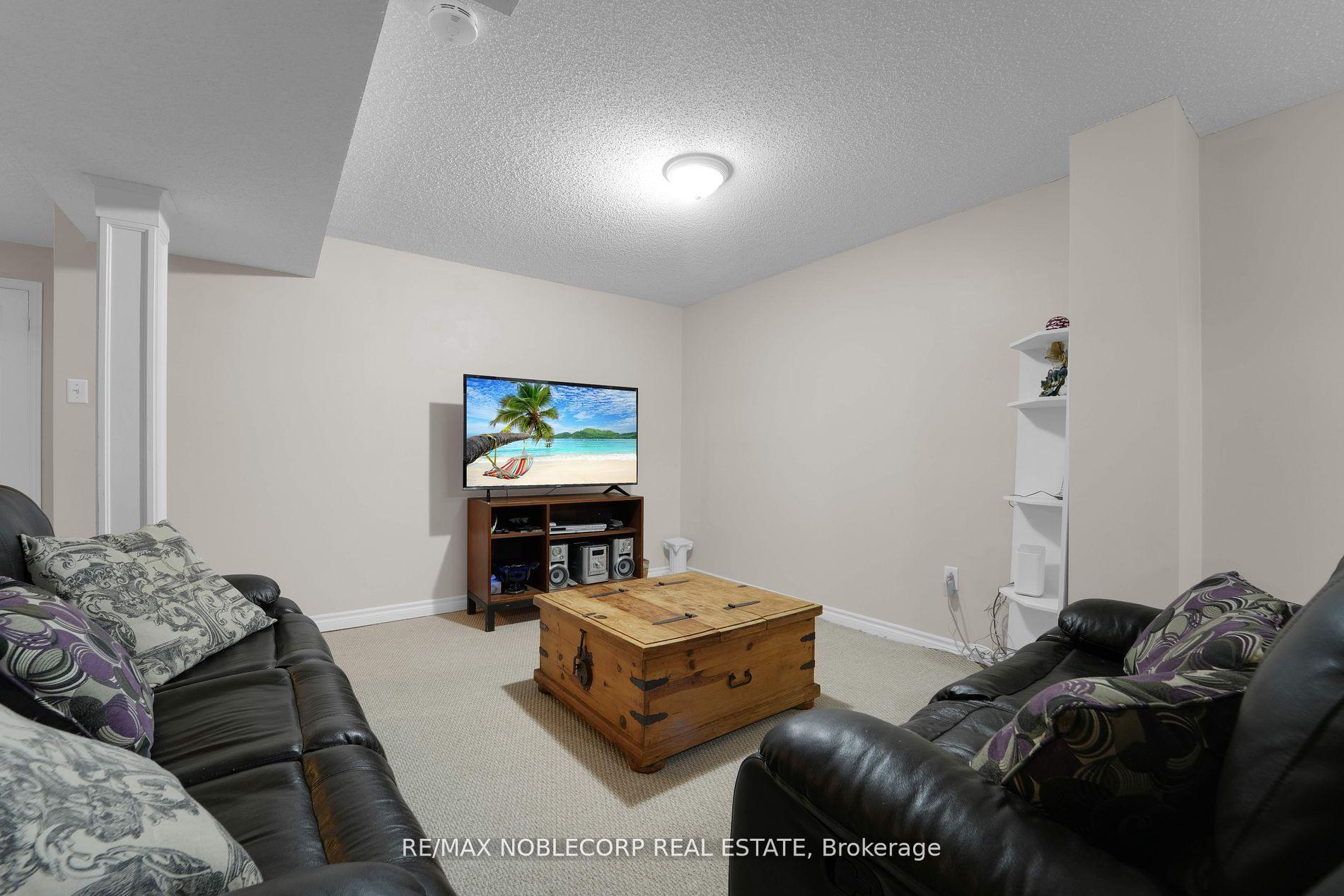 Photo 28 of 75 Red Maple Drive, Brampton, Brampton West — HOMEH