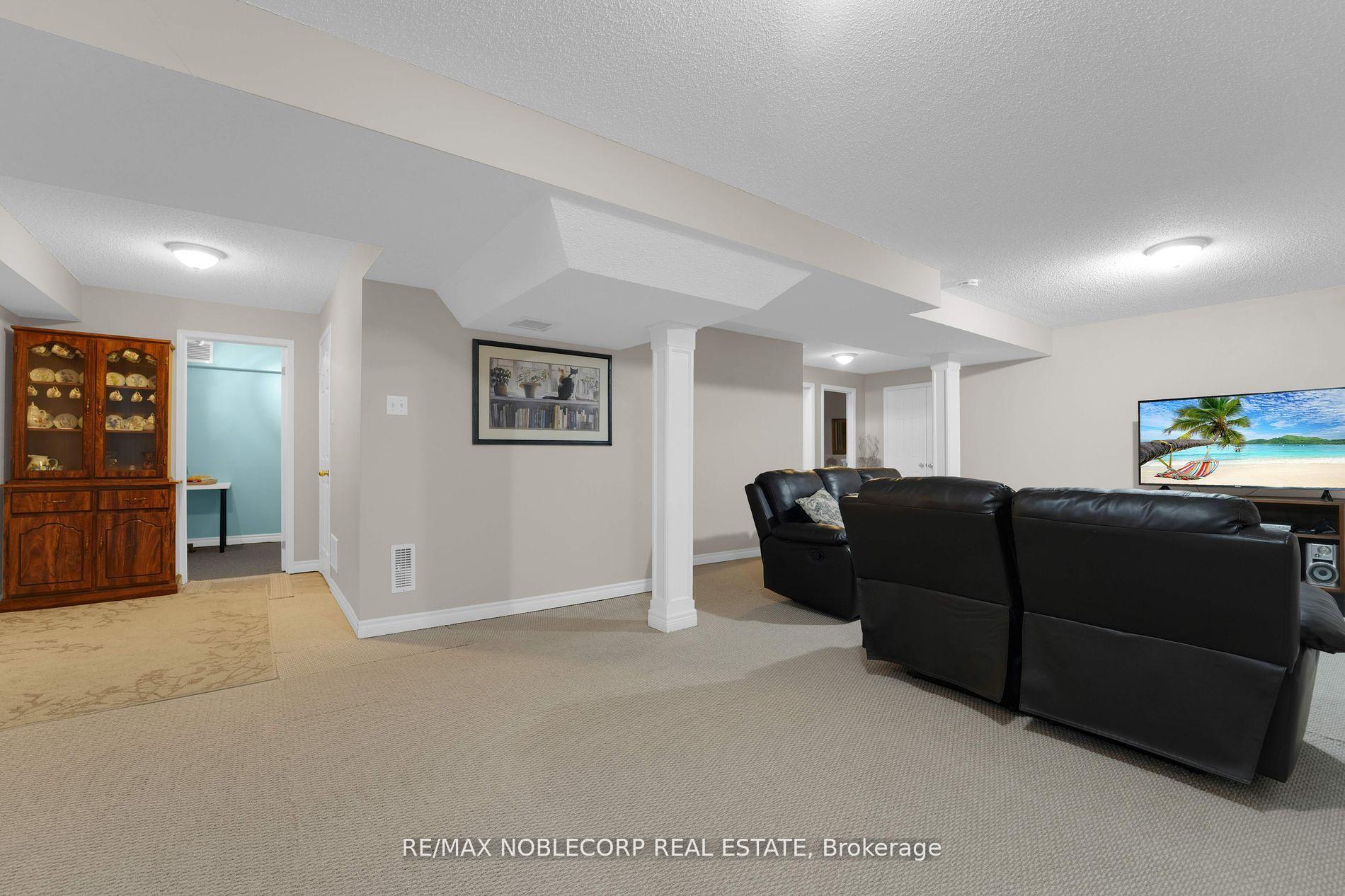 Photo 29 of 75 Red Maple Drive, Brampton, Brampton West — HOMEH