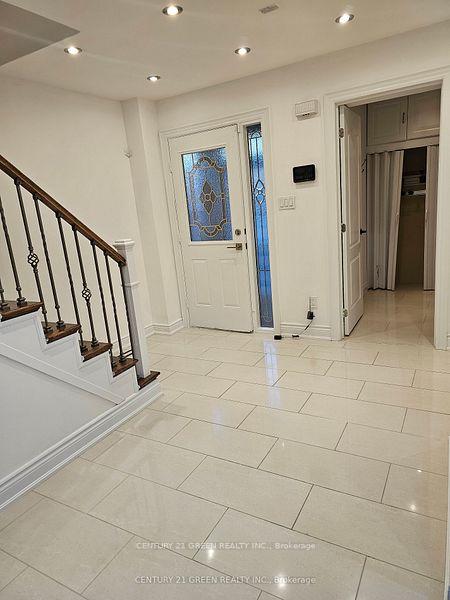 Photo 2 of 76 Metzak Drive, Brampton, Heart Lake West — HOMEH