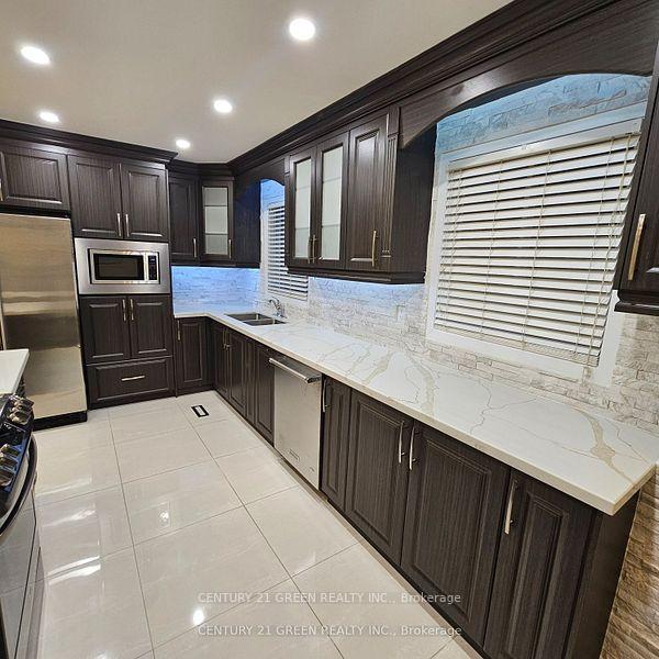 Photo 6 of 76 Metzak Drive, Brampton, Heart Lake West — HOMEH