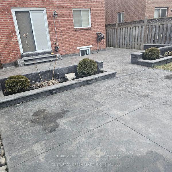 Photo 18 of 76 Metzak Drive, Brampton, Heart Lake West — HOMEH