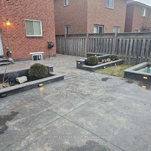 Photo 19 of 76 Metzak Drive, Brampton, Heart Lake West — HOMEH