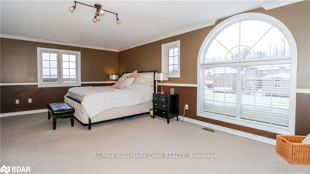 Photo 23 of 33 Pinecliff Crescent, Barrie, Ardagh — HOMEH