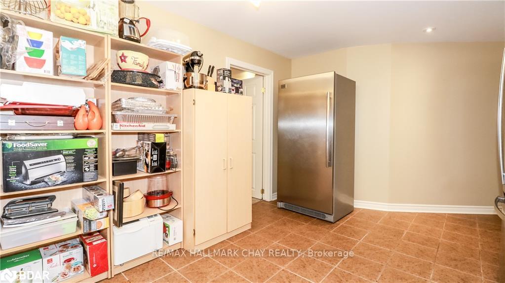 Photo 37 of 33 Pinecliff Crescent, Barrie, Ardagh — HOMEH