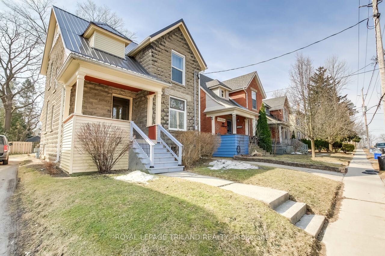 Photo 2 of 24 Gladstone Avenue, St. Thomas — HOMEH