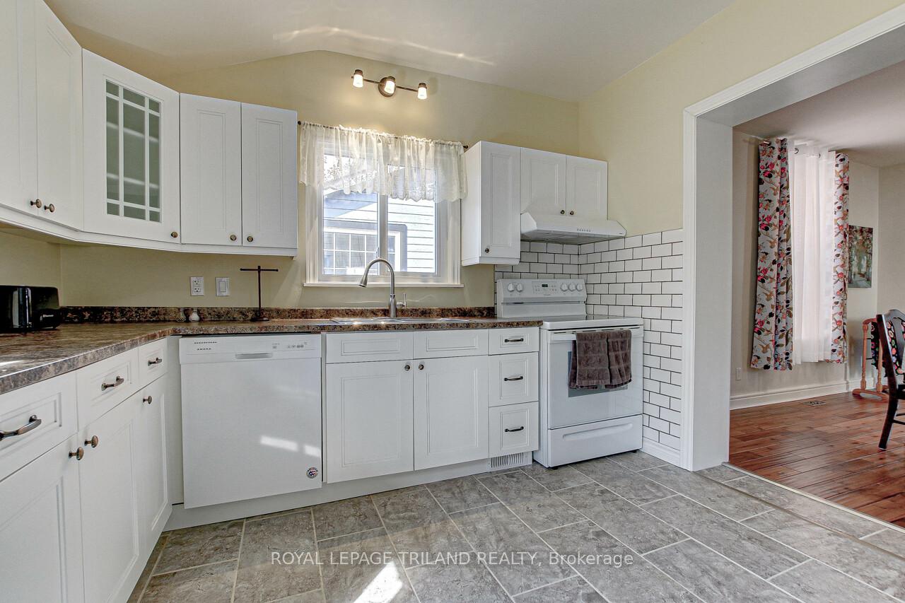 Photo 36 of 24 Gladstone Avenue, St. Thomas — HOMEH
