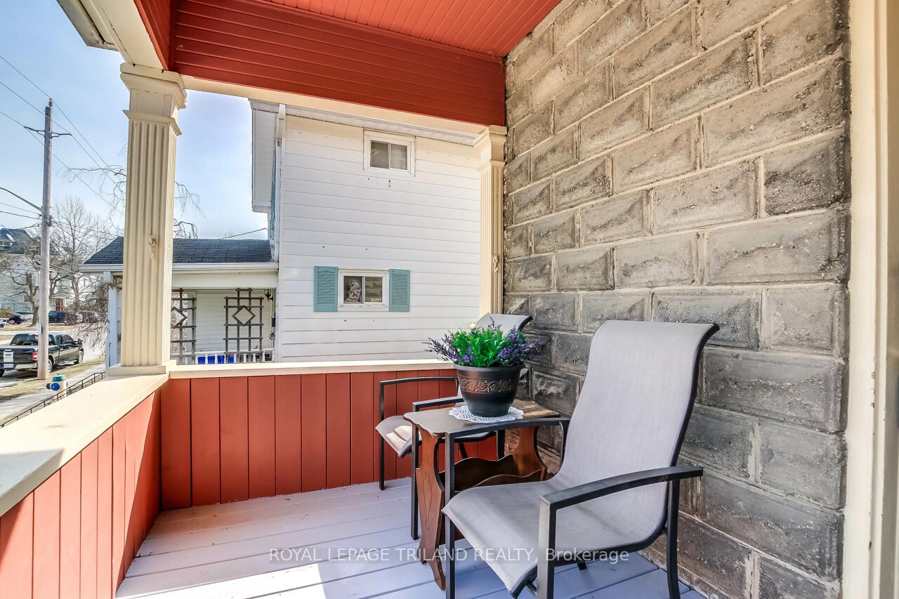 Photo 5 of 24 Gladstone Avenue, St. Thomas — HOMEH