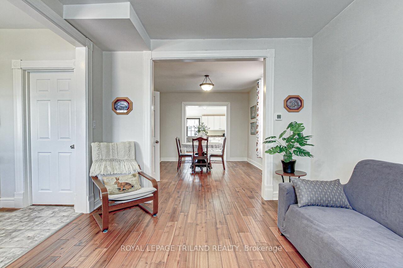 Photo 9 of 24 Gladstone Avenue, St. Thomas — HOMEH