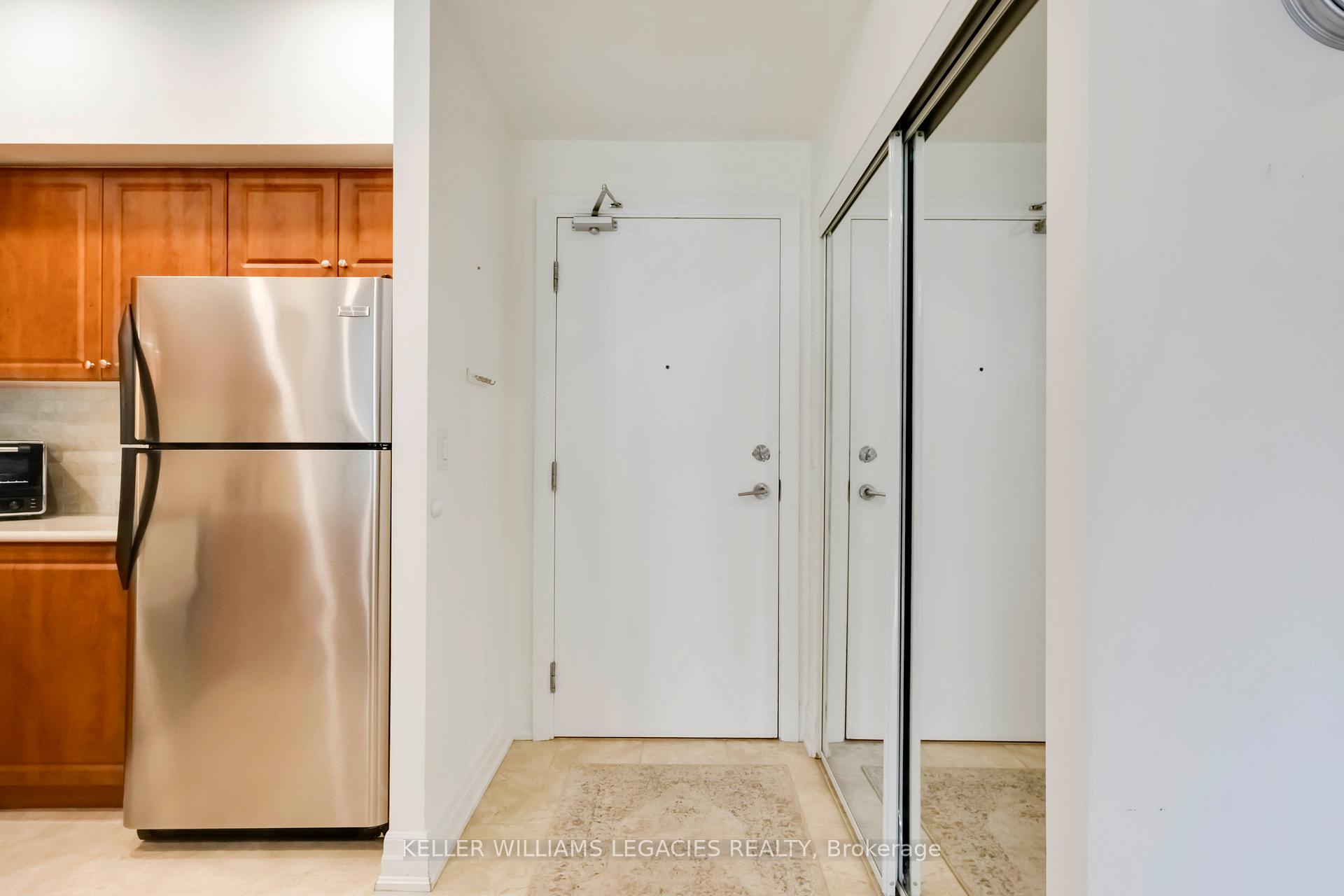 Photo 4 of Unit 111, 9431 Jane Street, Vaughan, Maple — HOMEH