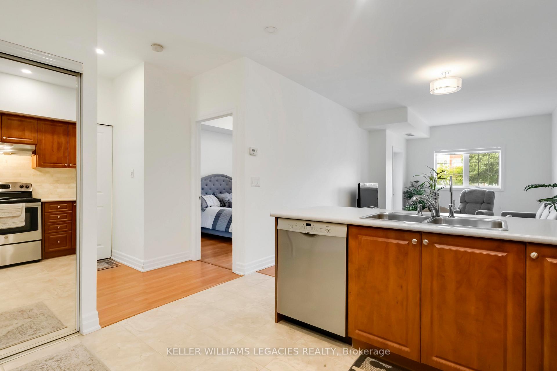 Photo 6 of Unit 111, 9431 Jane Street, Vaughan, Maple — HOMEH