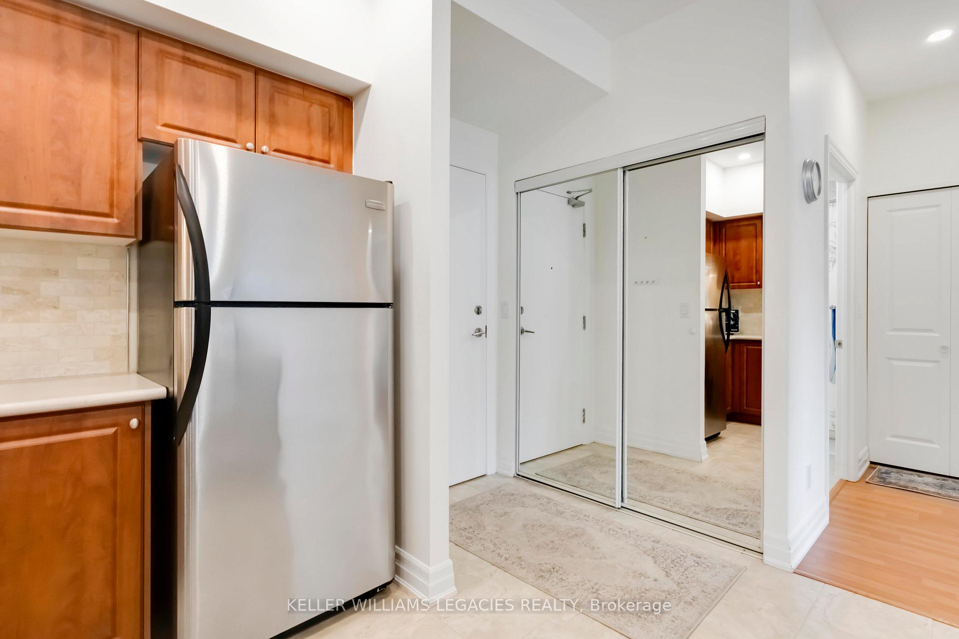Photo 7 of Unit 111, 9431 Jane Street, Vaughan, Maple — HOMEH
