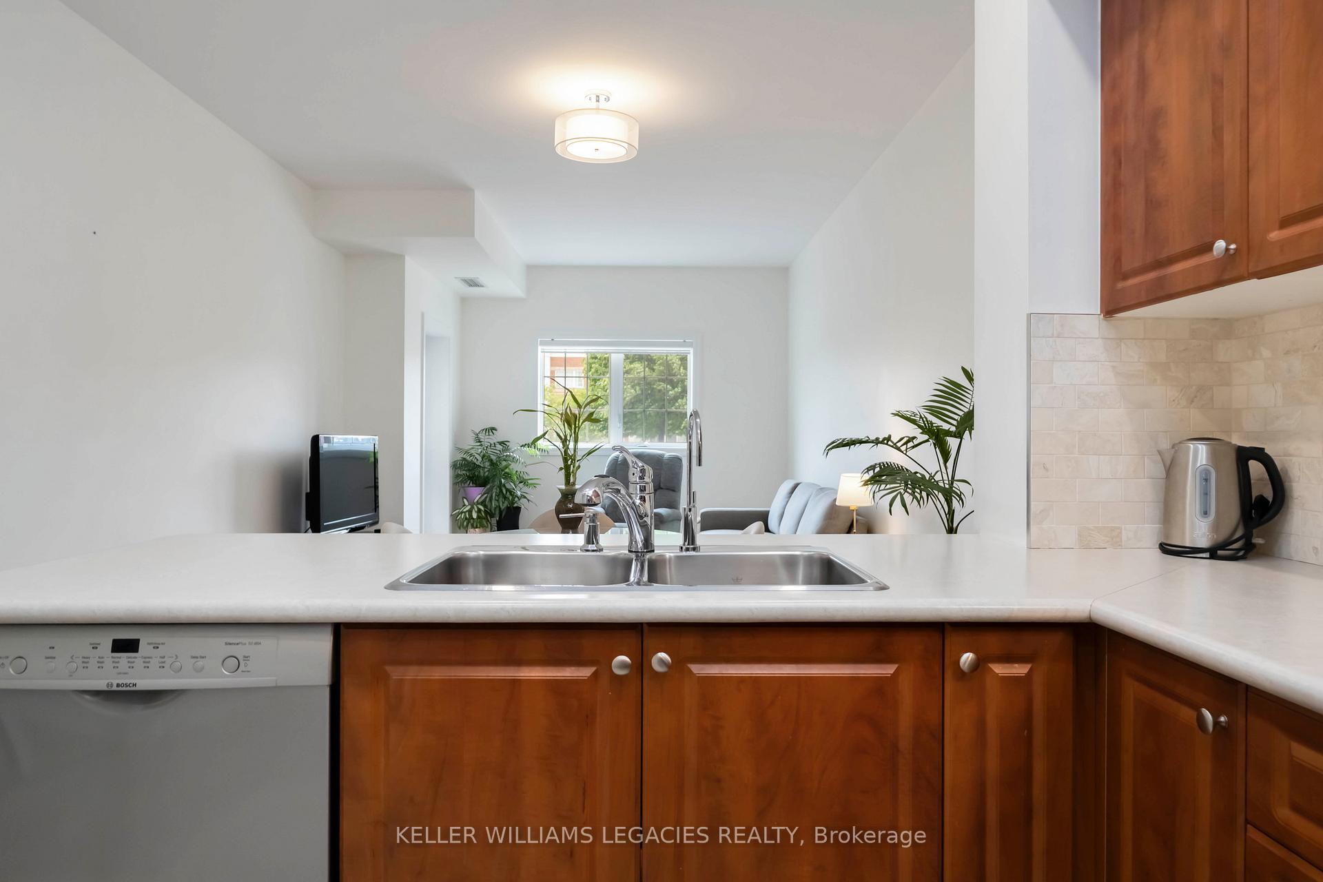 Photo 8 of Unit 111, 9431 Jane Street, Vaughan, Maple — HOMEH