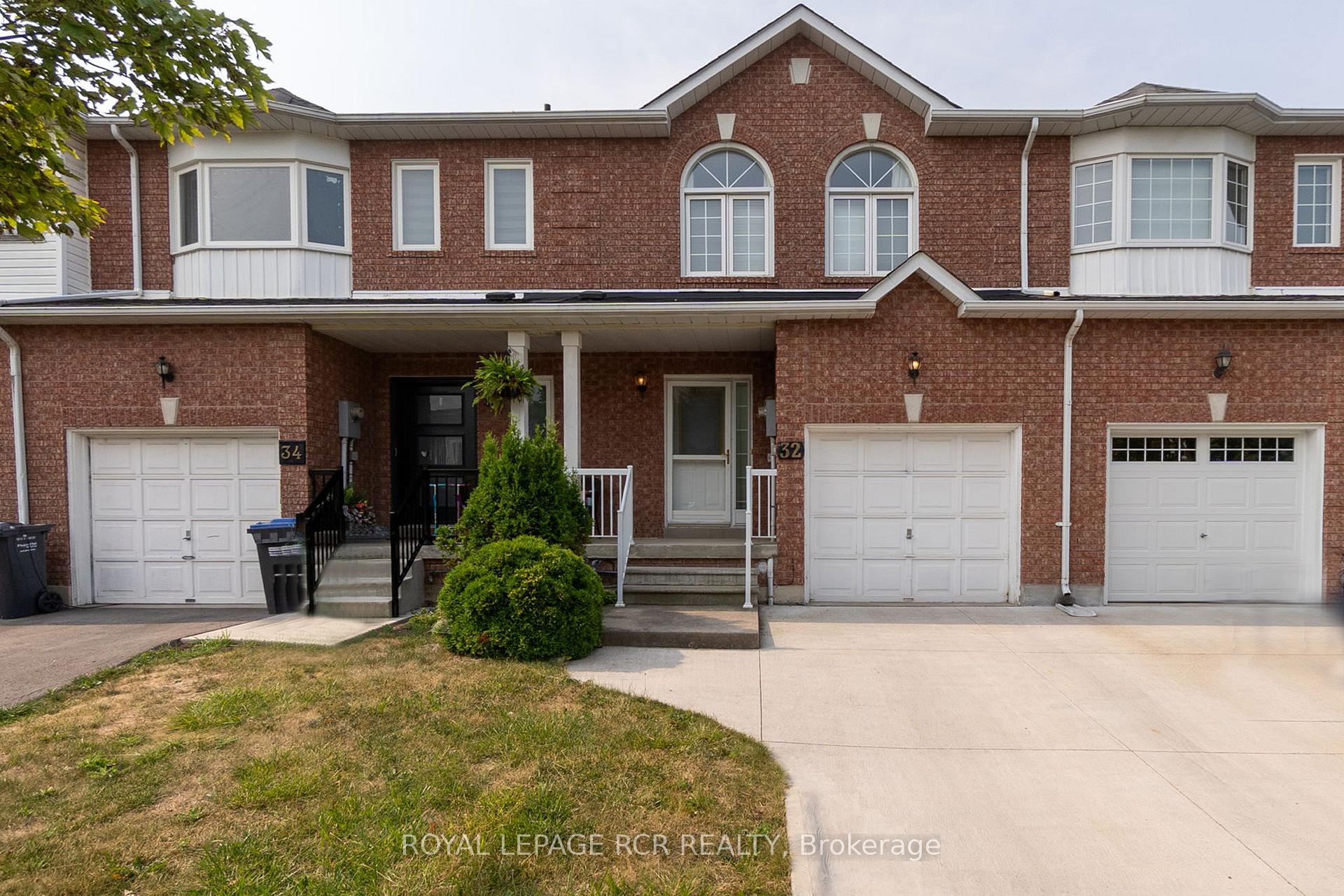 Photo 1 of 32 Waterbury Street, Caledon, Bolton East — HOMEH