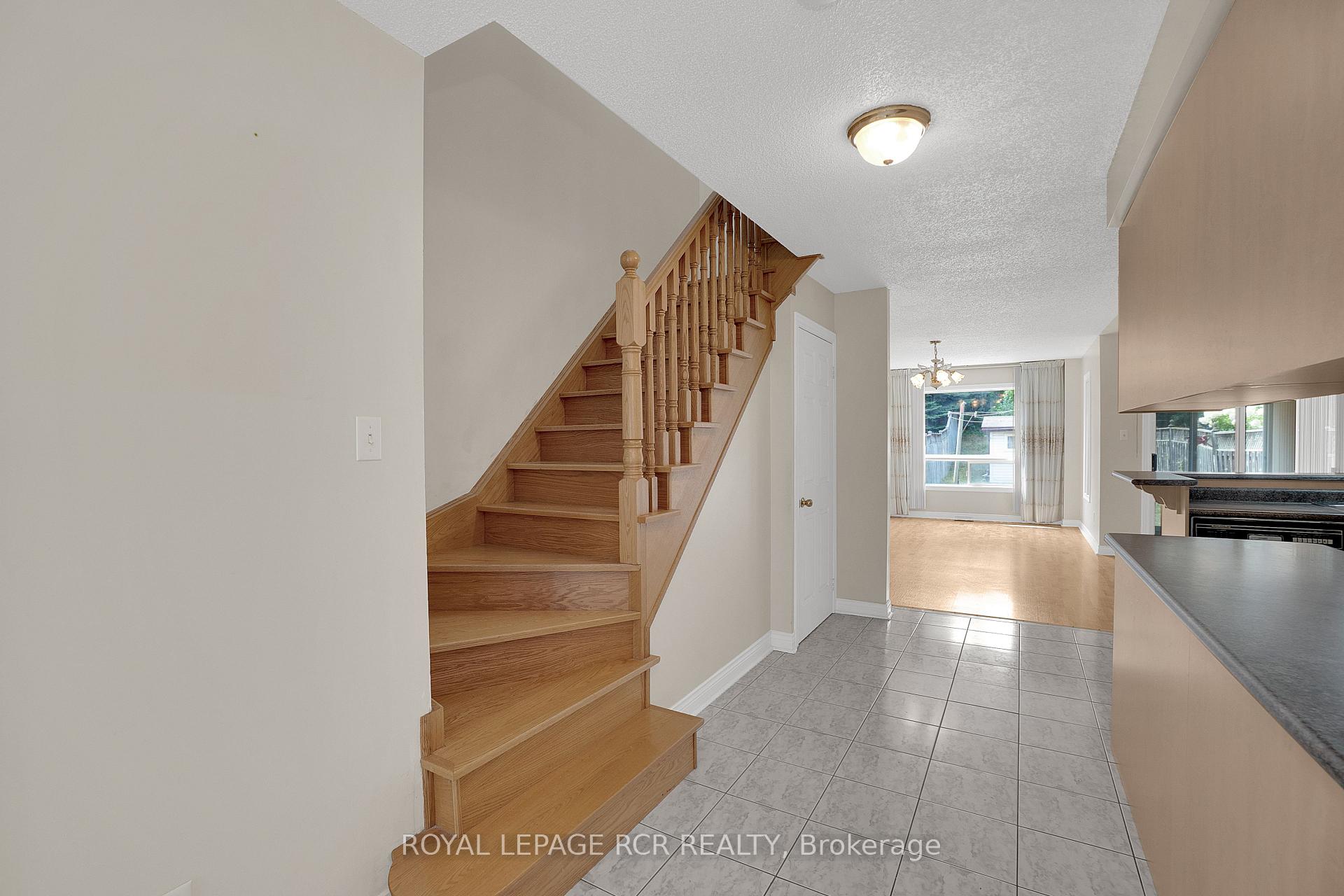 Photo 20 of 32 Waterbury Street, Caledon, Bolton East — HOMEH