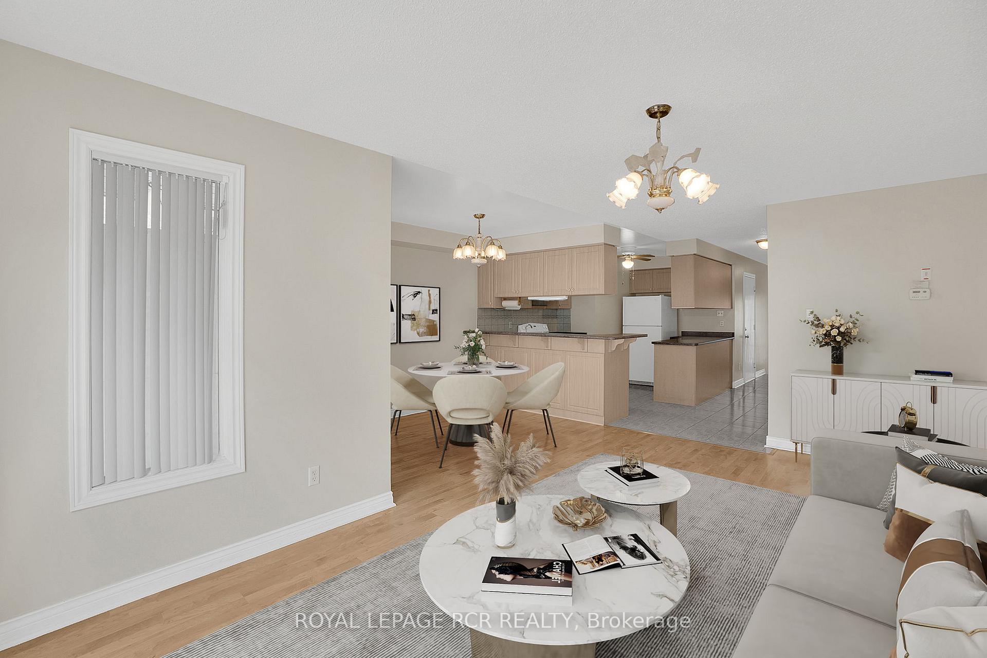 Photo 3 of 32 Waterbury Street, Caledon, Bolton East — HOMEH