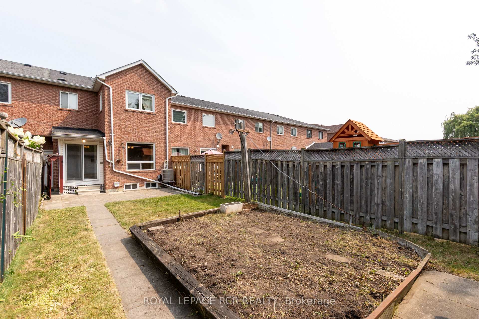 Photo 17 of 32 Waterbury Street, Caledon, Bolton East — HOMEH