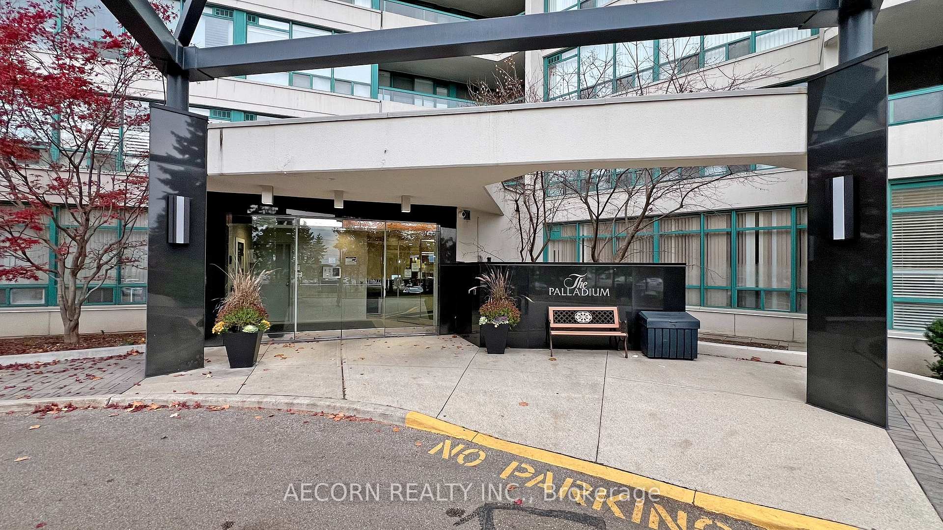 Photo 3 of Unit 1210, 7250 Yonge Street, Vaughan, Crestwood-Springfarm-Yorkhill — HOMEH