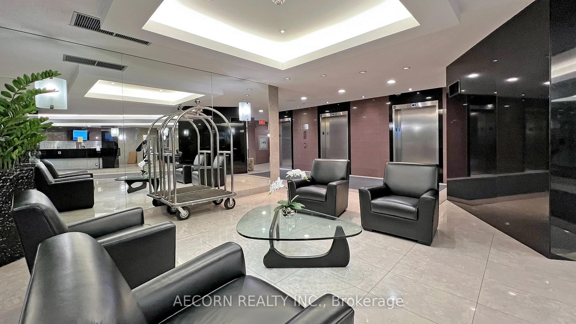 Photo 5 of Unit 1210, 7250 Yonge Street, Vaughan, Crestwood-Springfarm-Yorkhill — HOMEH