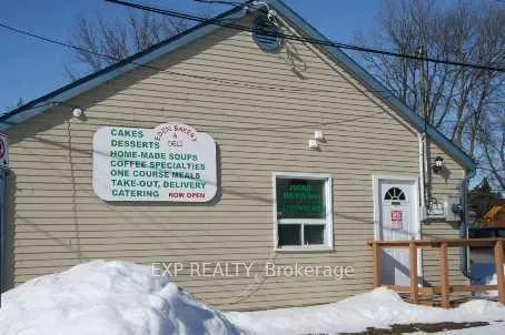 Photo 3 of 51 Lake Drive, Georgina, Historic Lakeshore Communities — HOMEH