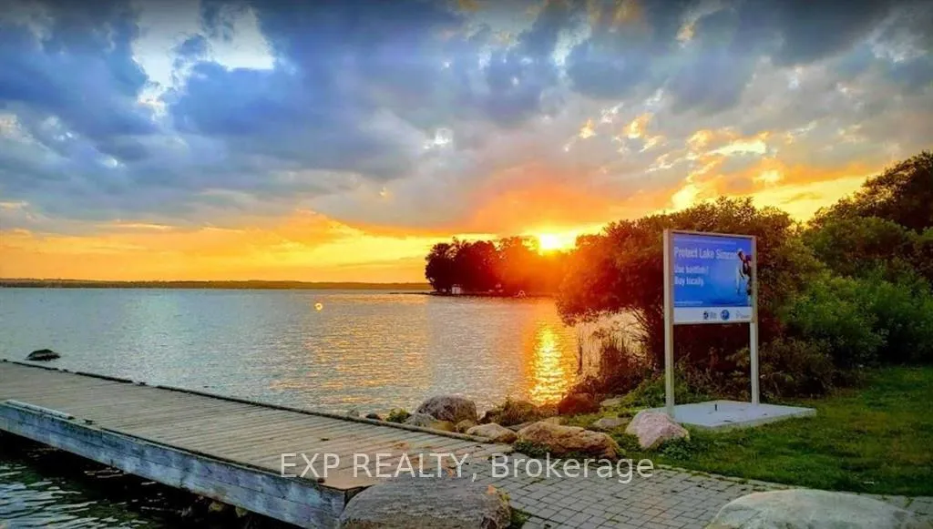 Photo 6 of 51 Lake Drive, Georgina, Historic Lakeshore Communities — HOMEH