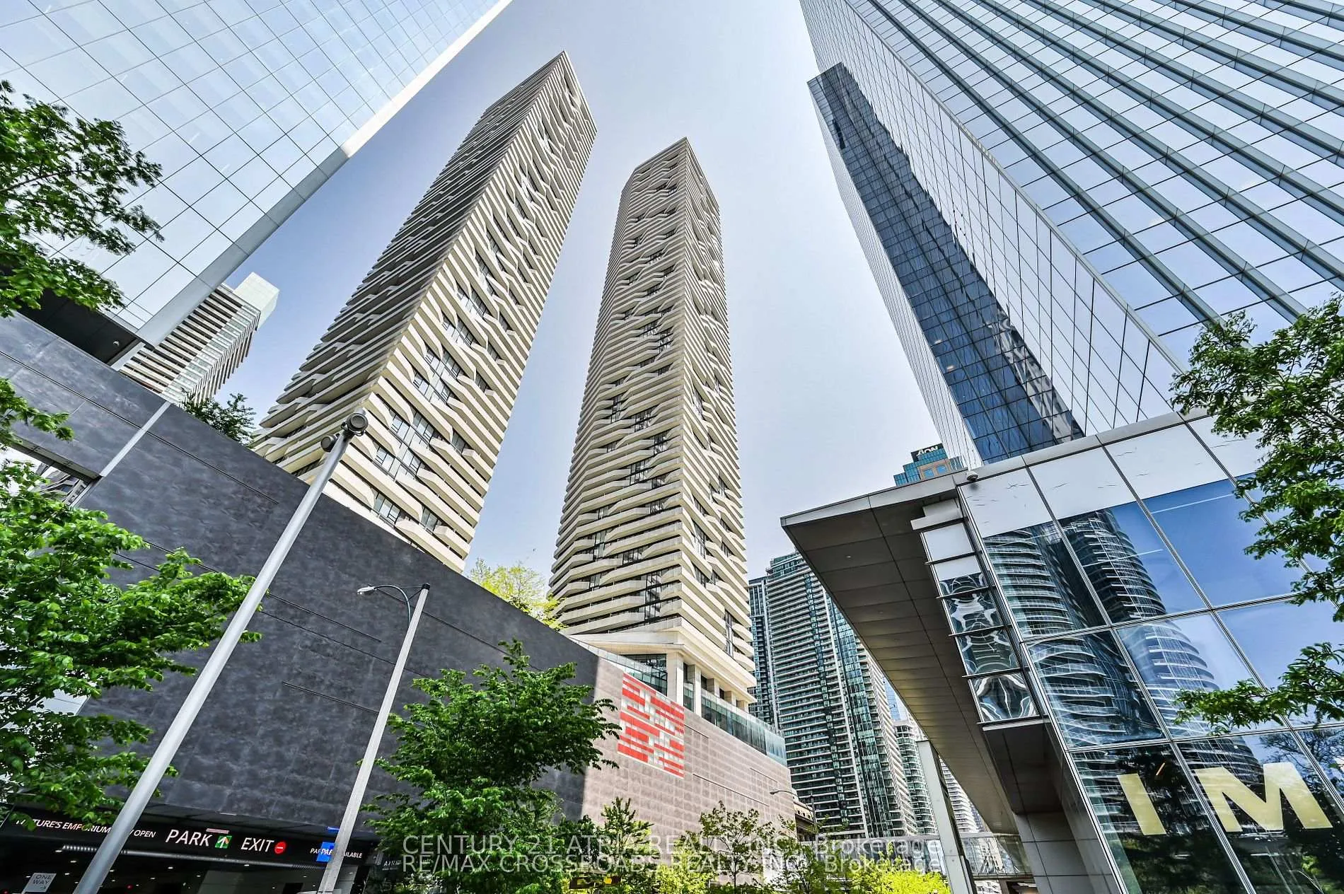 Front of Unit 3611, 88 Harbour Street