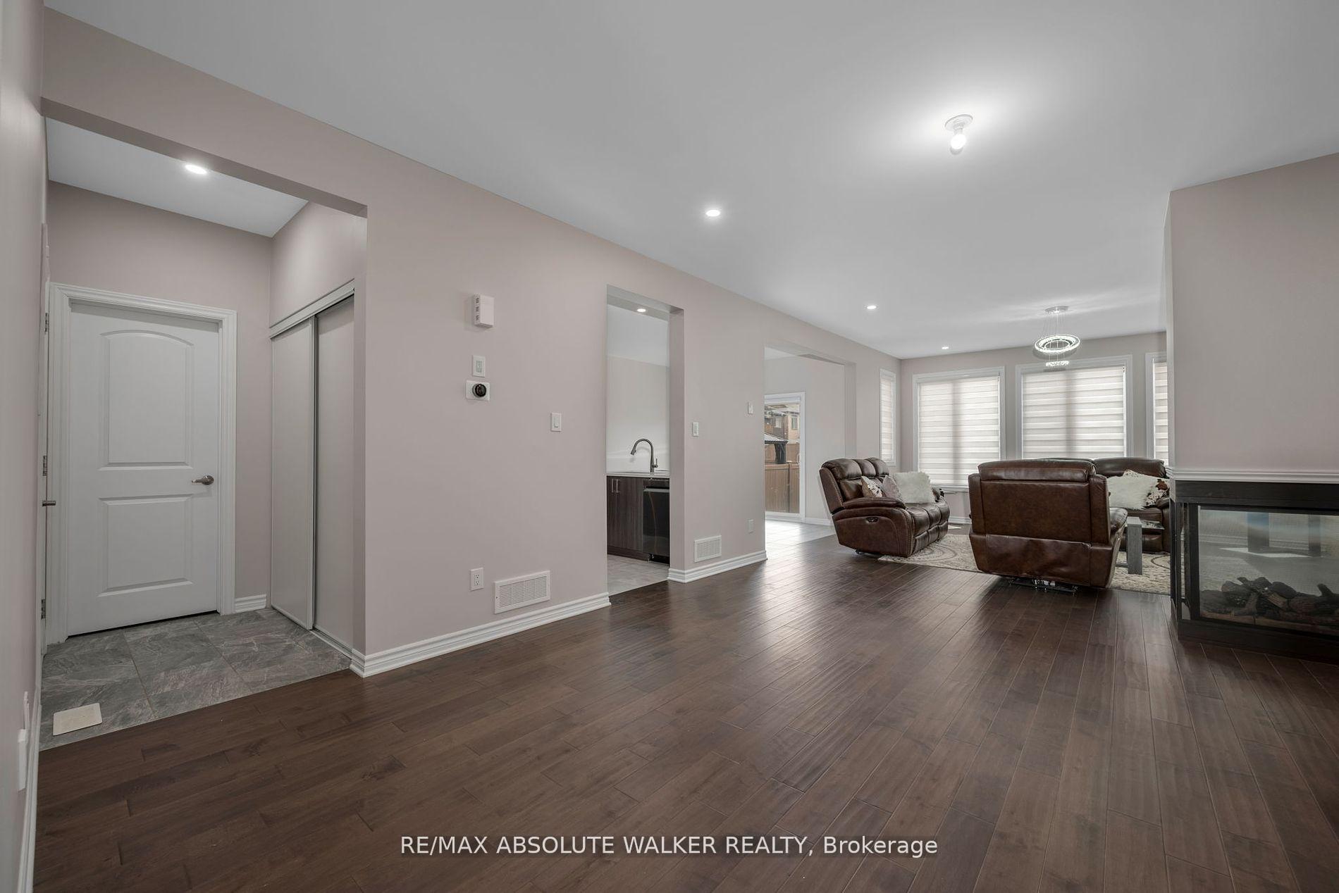 Photo 6 of 75 Dun Skipper Drive, Ottawa, Blossom Park/Kemp Park/Findlay Creek — HOMEH