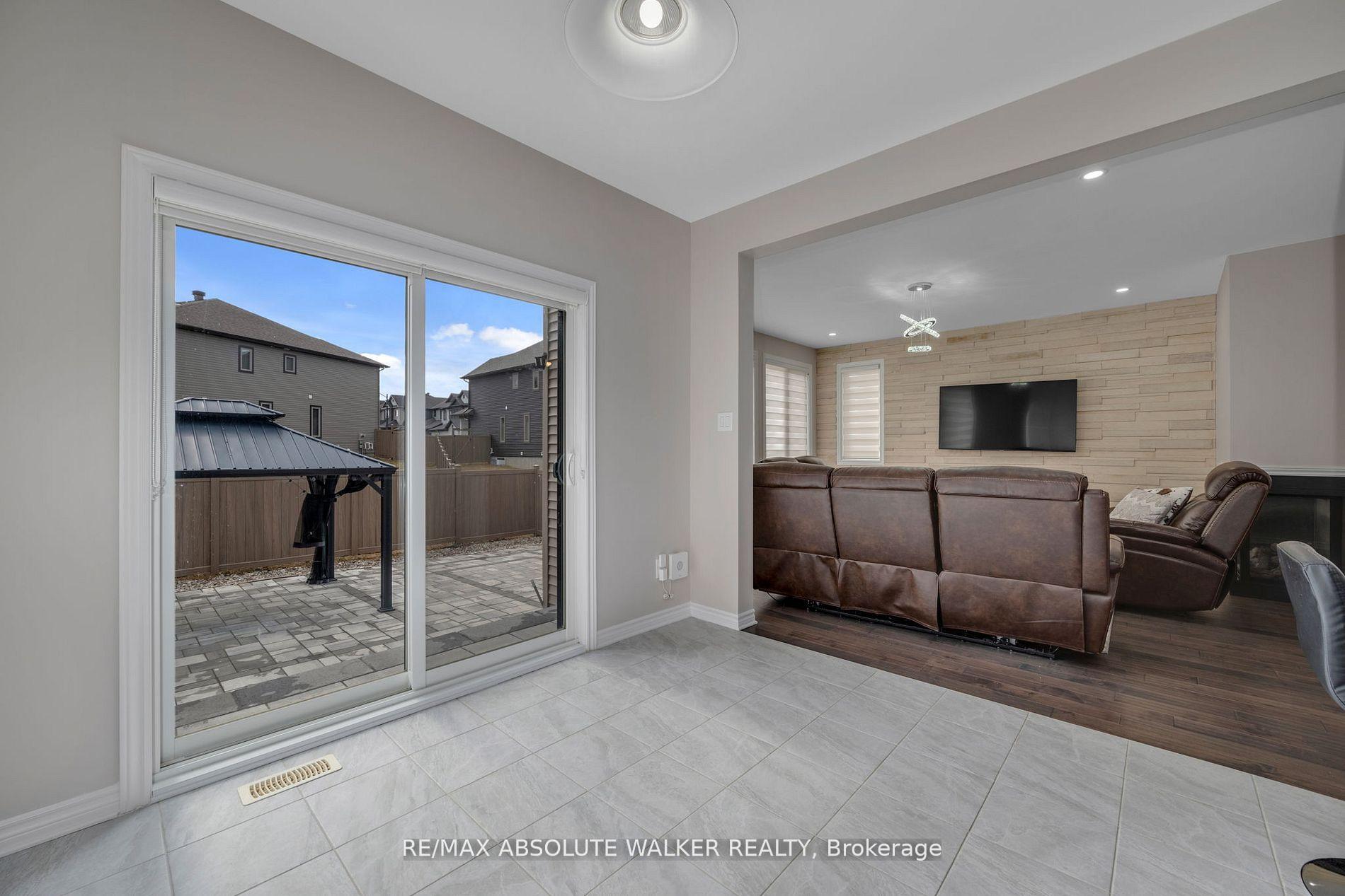 Photo 11 of 75 Dun Skipper Drive, Ottawa, Blossom Park/Kemp Park/Findlay Creek — HOMEH