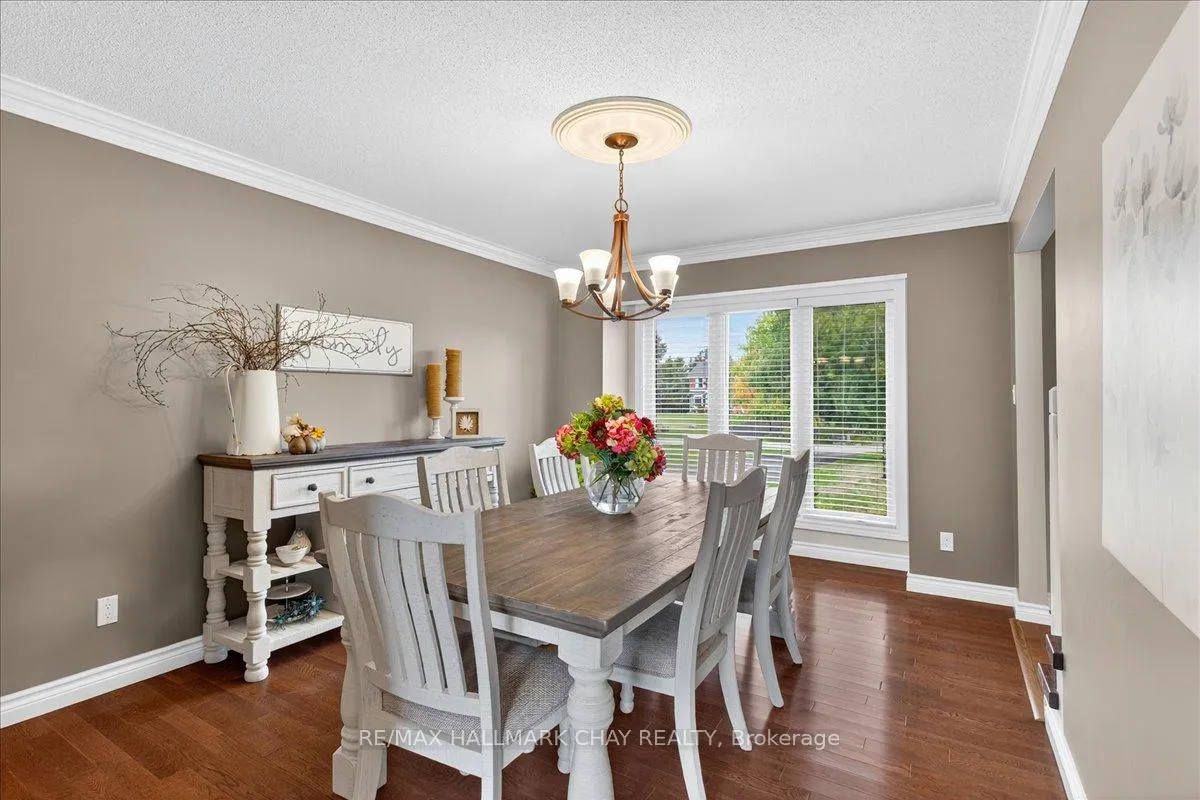 Photo 9 of 35 Howard Drive, Oro-Medonte, Rural Oro-Medonte — HOMEH