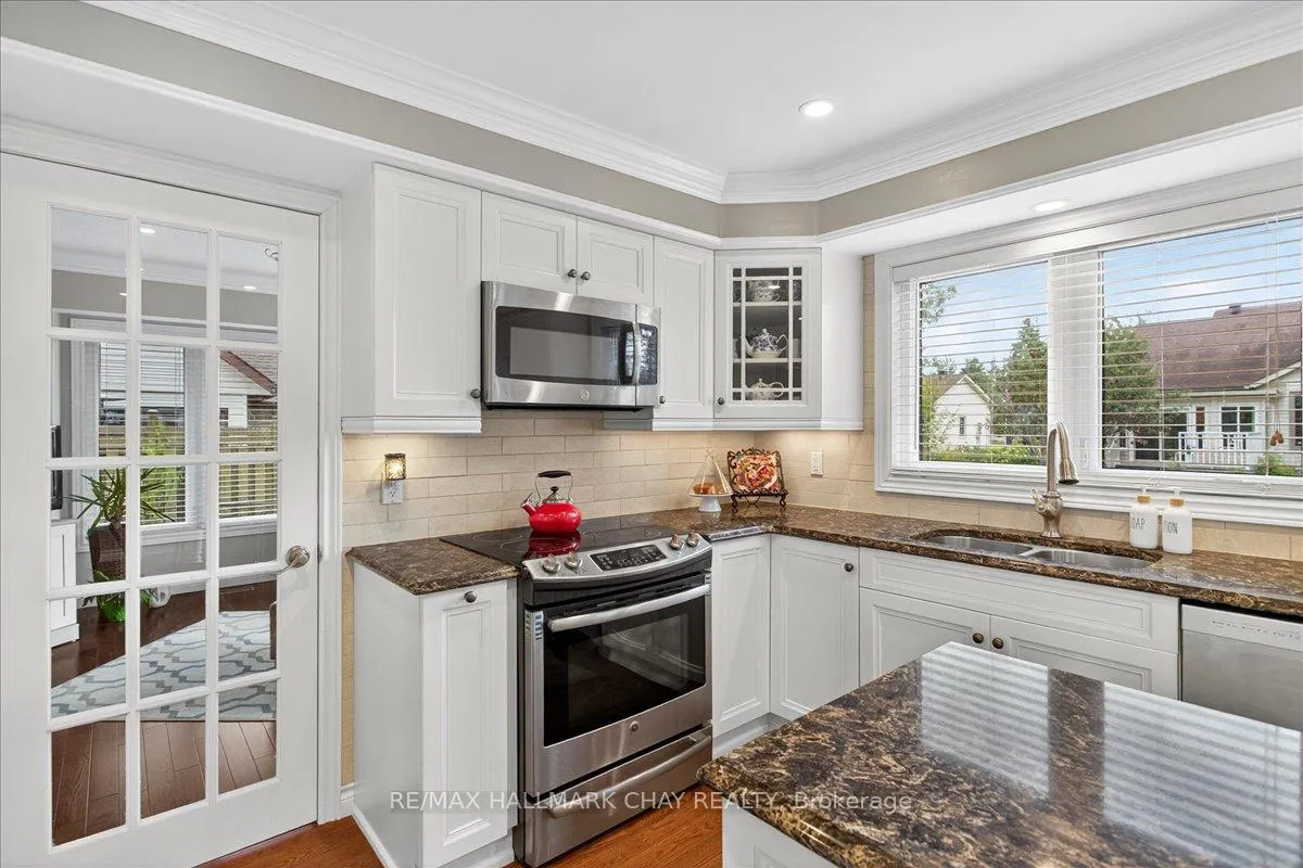 Photo 13 of 35 Howard Drive, Oro-Medonte, Rural Oro-Medonte — HOMEH
