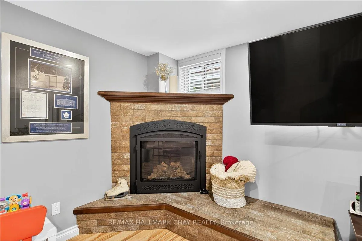 Photo 38 of 35 Howard Drive, Oro-Medonte, Rural Oro-Medonte — HOMEH
