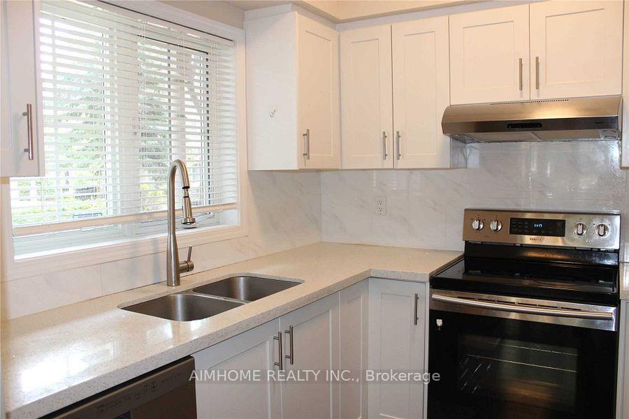 Photo 8 of Unit 7, 3 Alpen Way, Markham, Unionville — HOMEH