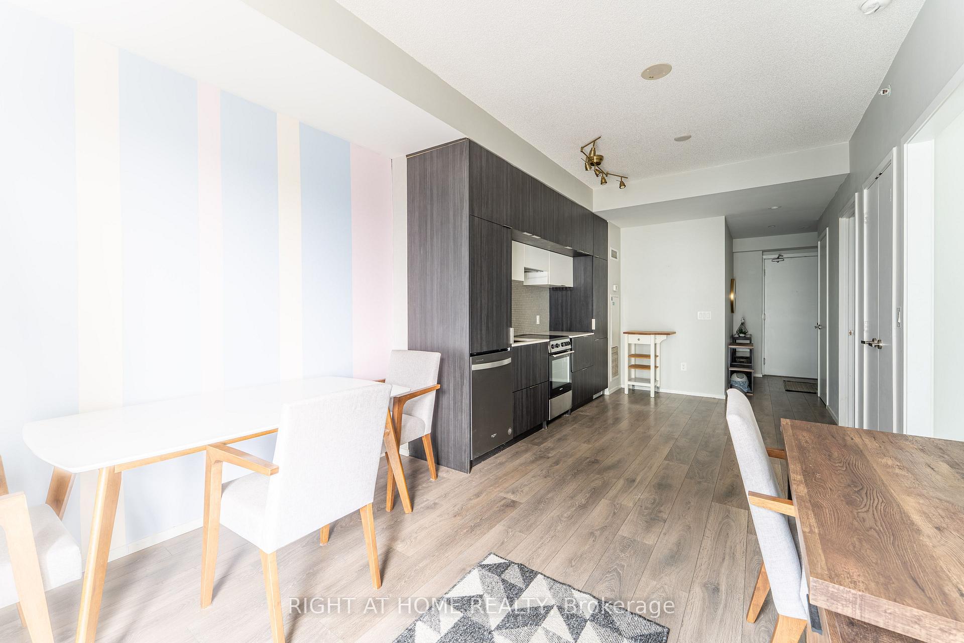 Photo 5 of Unit 2103, 159 Dundas Street E, Toronto, Church-Yonge Corridor — HOMEH
