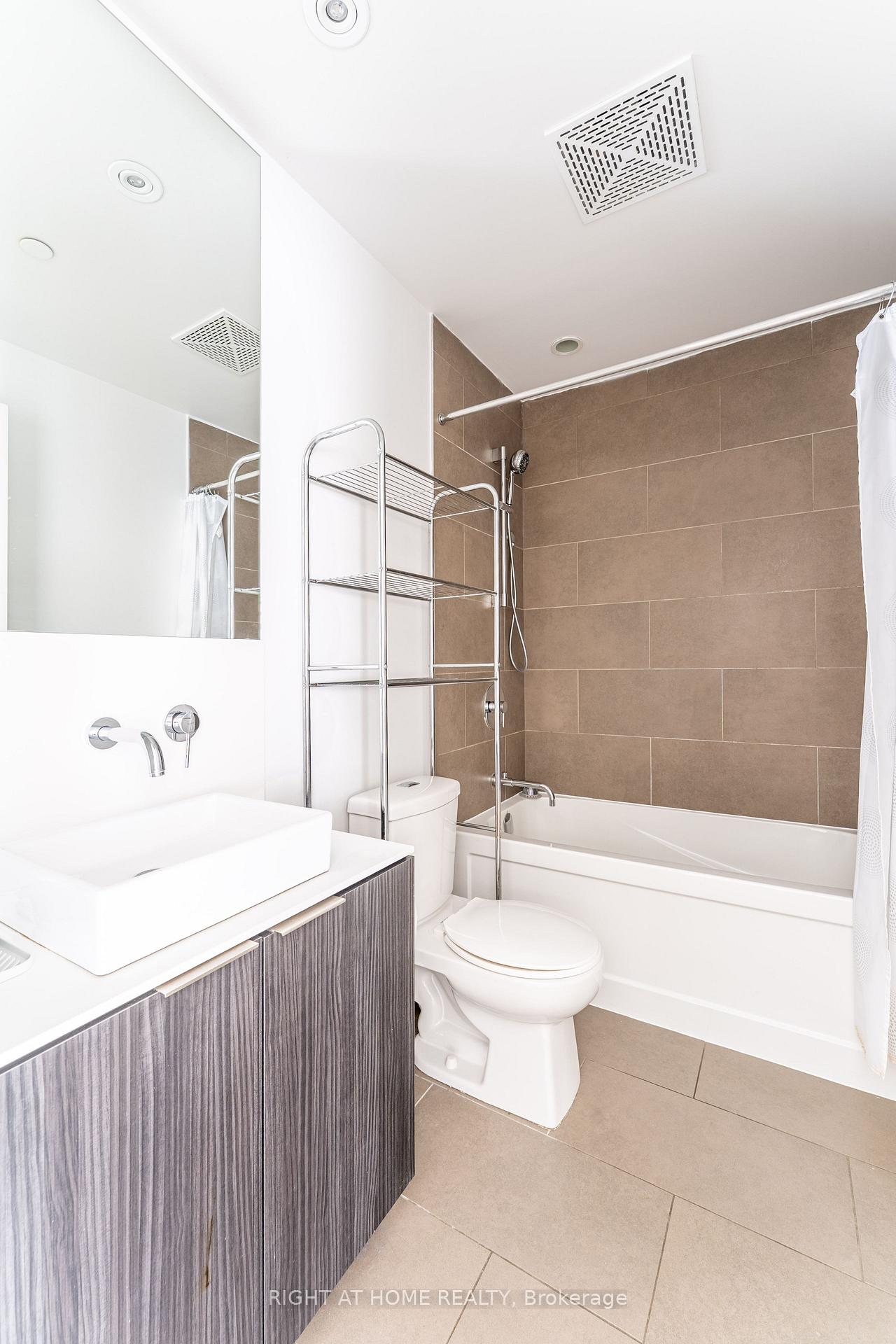 Photo 14 of Unit 2103, 159 Dundas Street E, Toronto, Church-Yonge Corridor — HOMEH