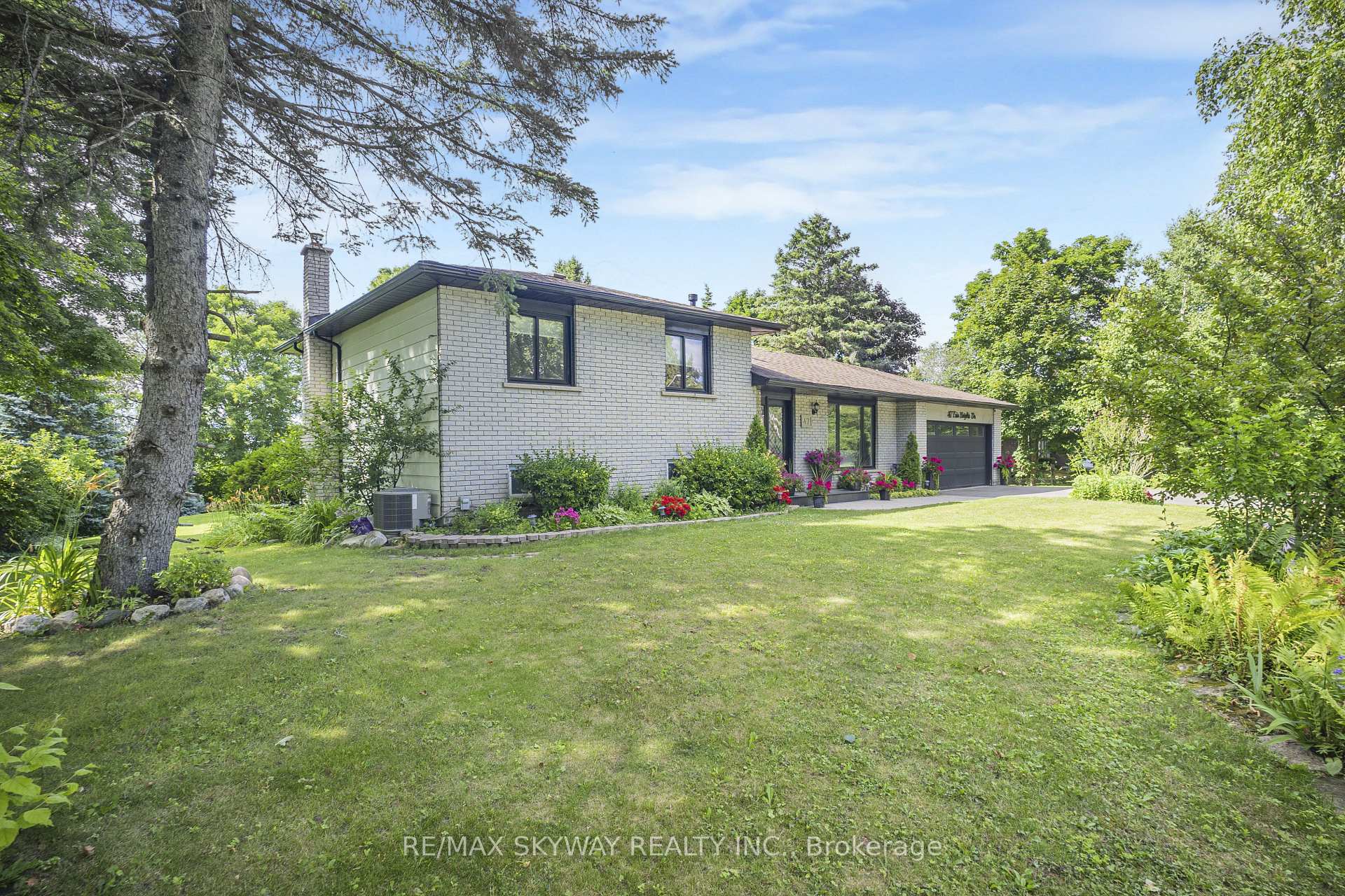 Photo 2 of 47 Erin Heights Drive, Erin — HOMEH