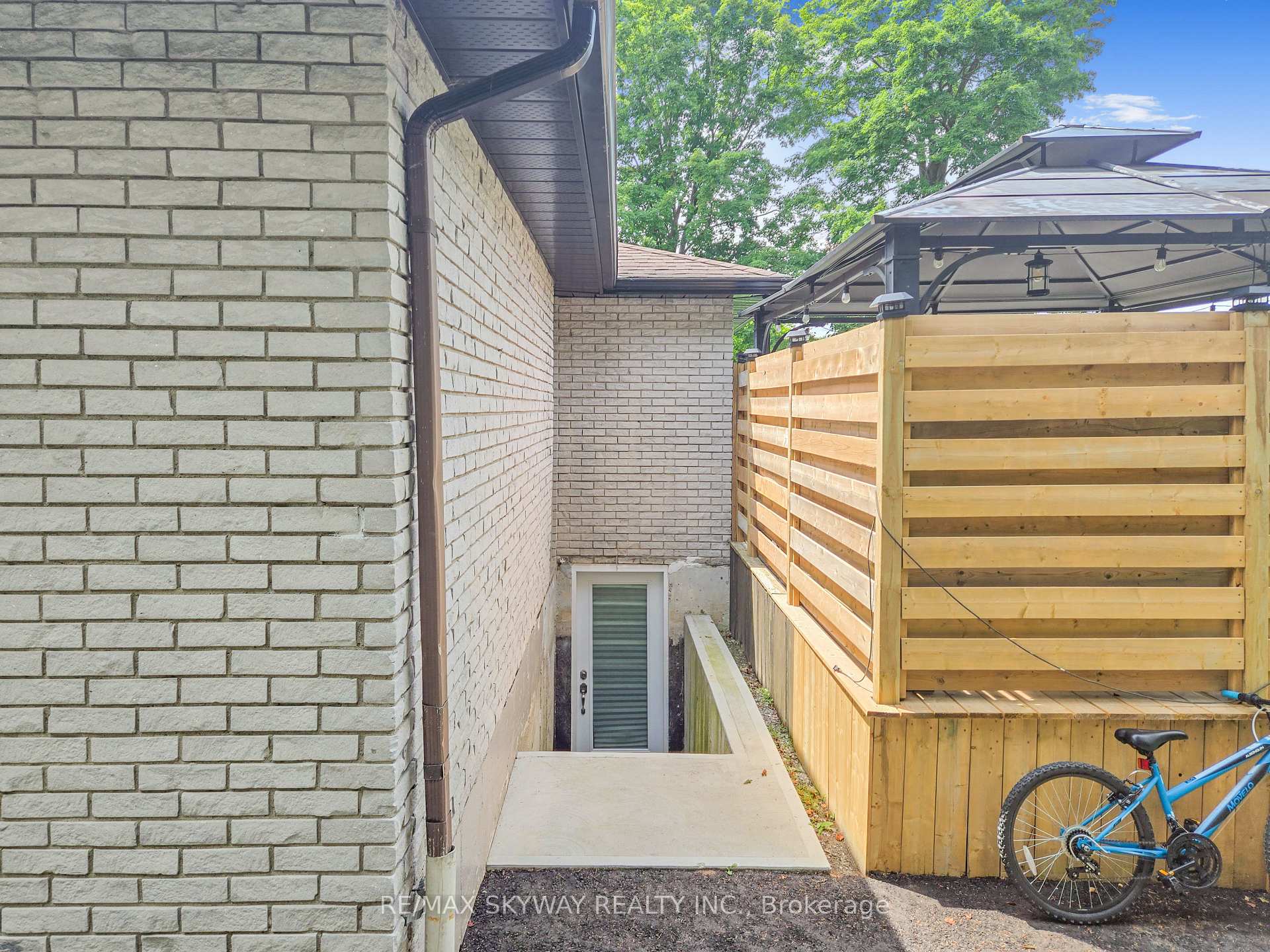 Photo 35 of 47 Erin Heights Drive, Erin — HOMEH