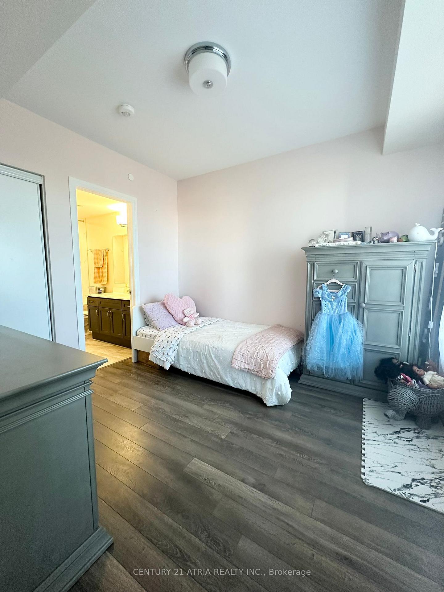 Photo 7 of Unit 607, 58 Adam Sellers Street, Markham, Cornell — HOMEH