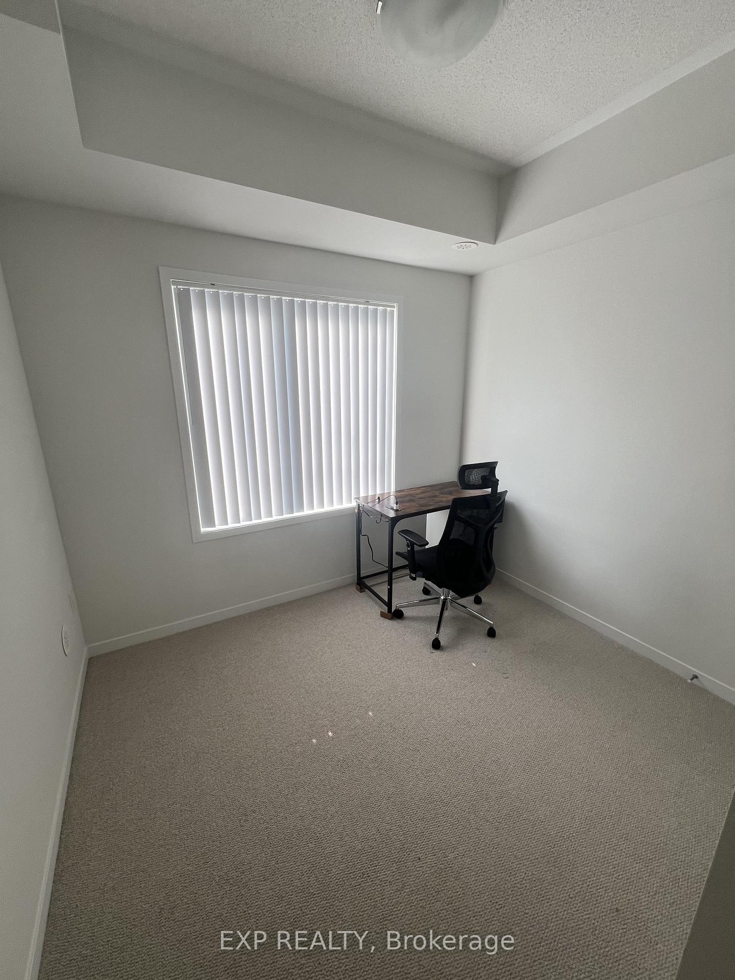 Photo 4 of Unit 239, 121 Honeycrisp Cres, Vaughan, Concord — HOMEH