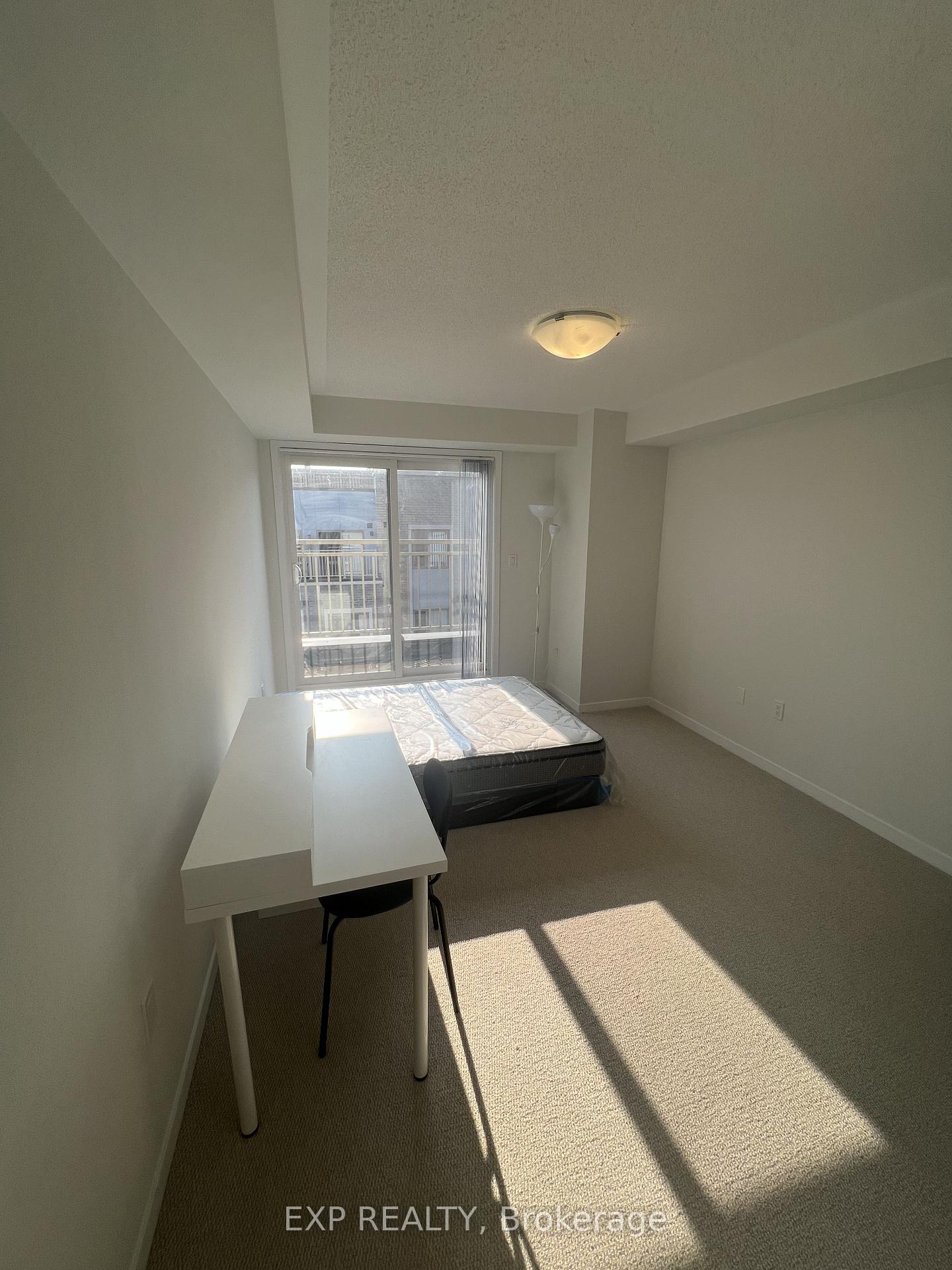 Photo 8 of Unit 239, 121 Honeycrisp Cres, Vaughan, Concord — HOMEH