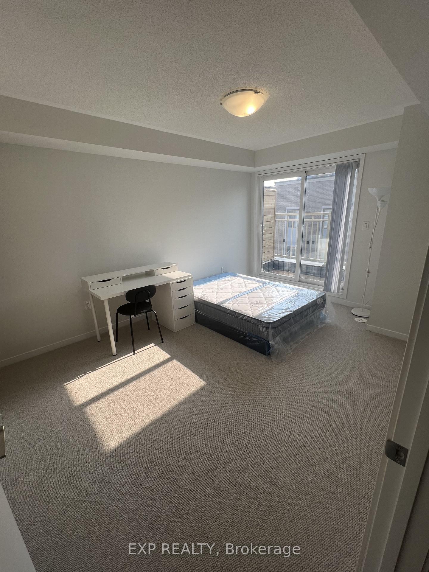 Photo 9 of Unit 239, 121 Honeycrisp Cres, Vaughan, Concord — HOMEH
