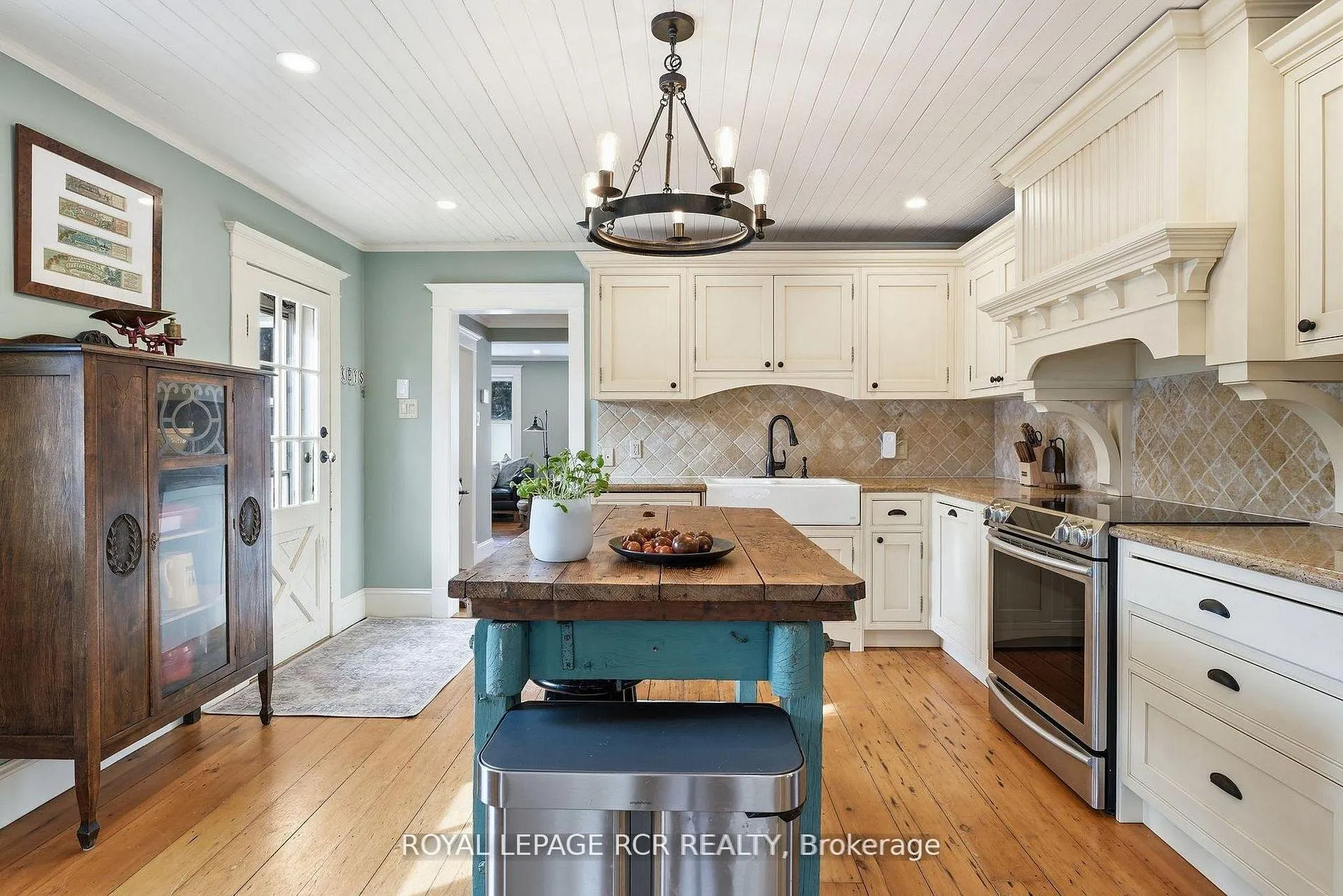 Photo 8 of 435 Kettleby Road, King, Rural King — HOMEH