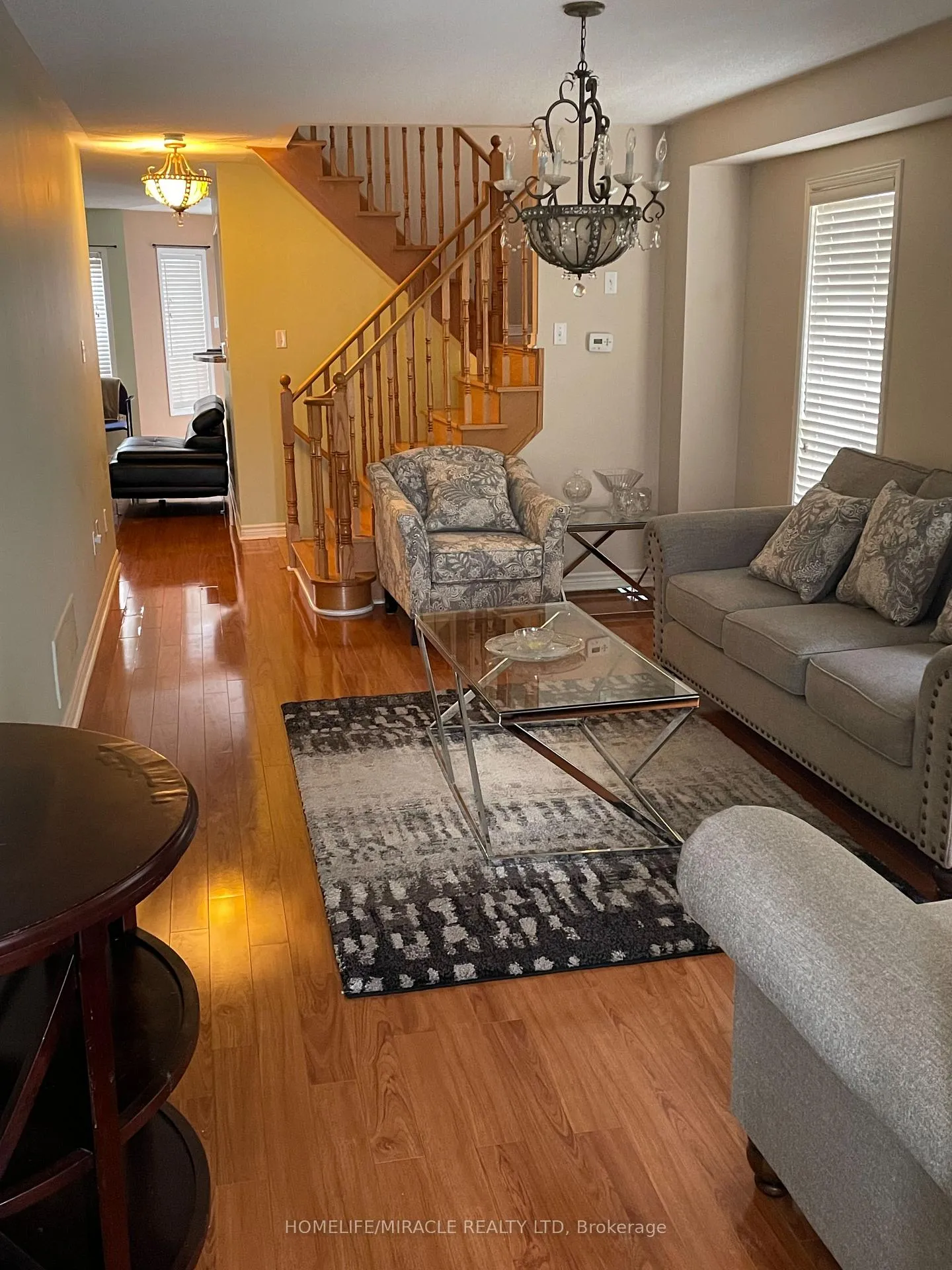 Photo 2 of 26 Penbridge Circle, Brampton, Brampton North — HOMEH