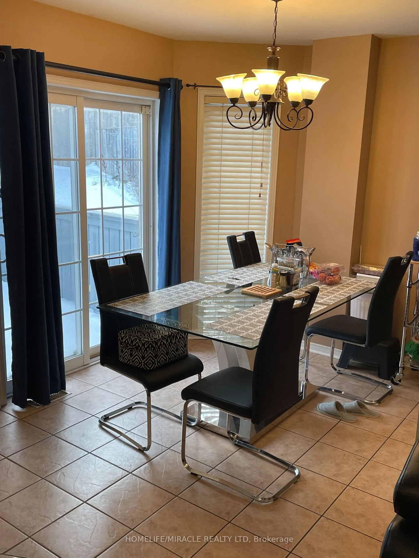 Photo 7 of 26 Penbridge Circle, Brampton, Brampton North — HOMEH